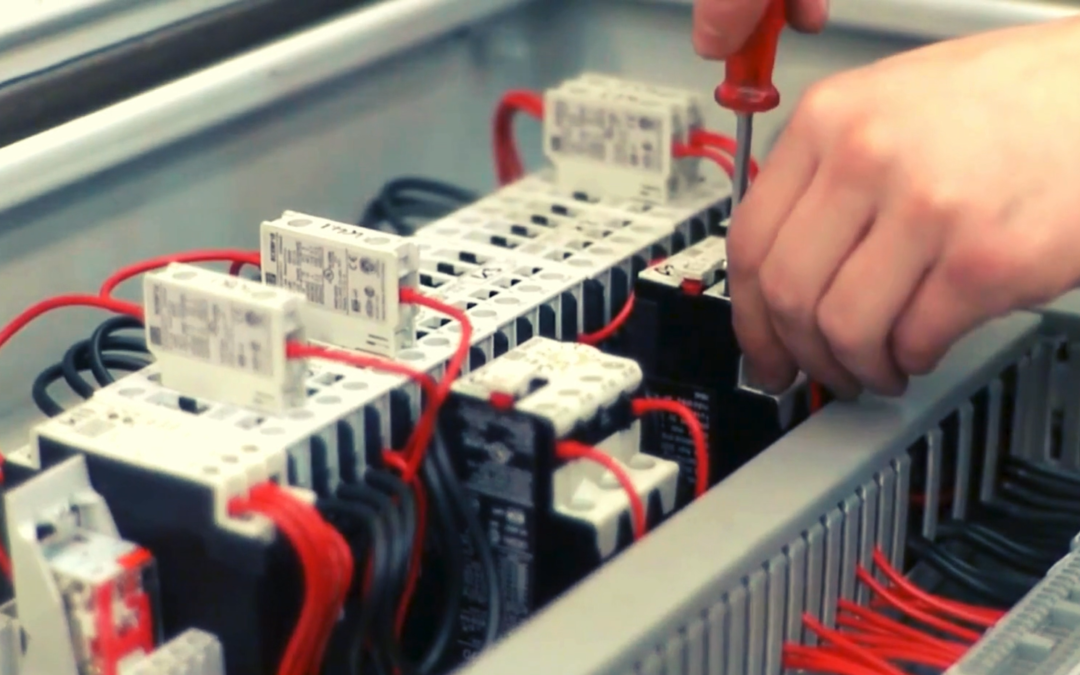 Identifying the Various Kinds of Industrial Control Panels and their Uses